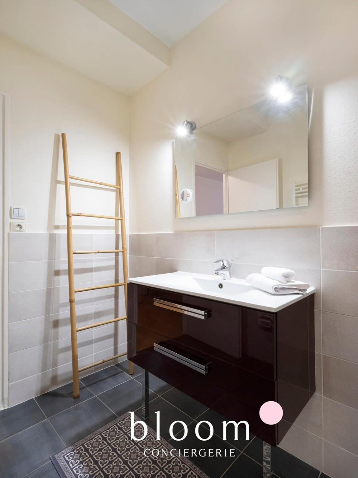 Place Stanislas 65m2 Equipe Apartment